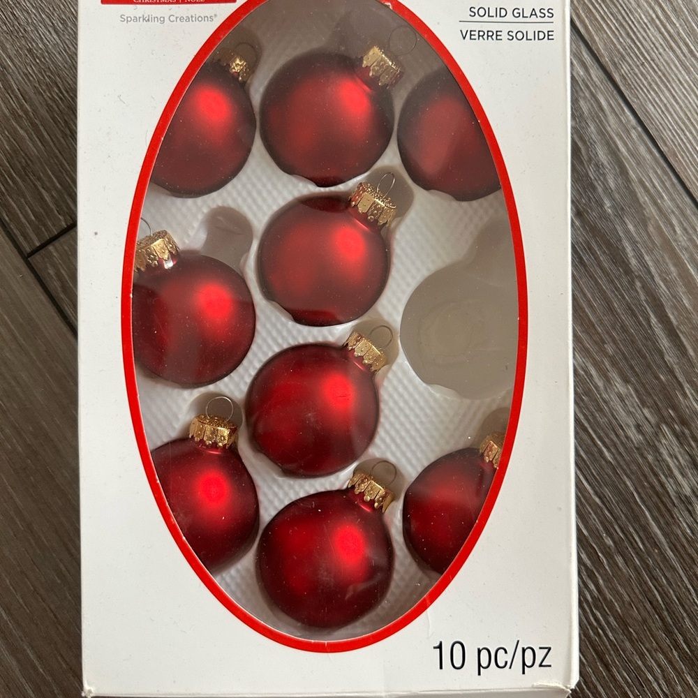 🌞 Sale 3 for $15 
 Red Glass Ornaments Set of 9